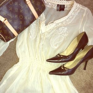 ⭐️BISOU BISOU⭐️Women's Sheer Cream Blouse⭐️